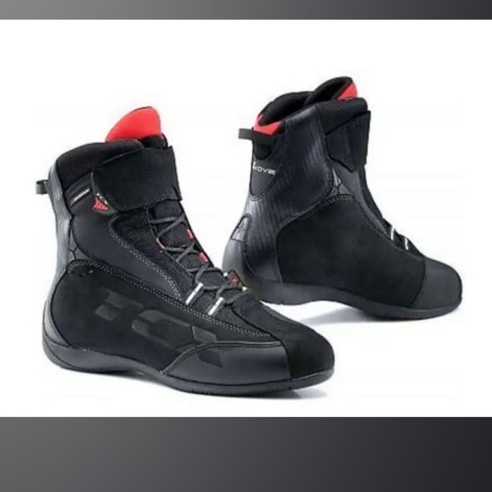 TCX PAIR OF WOMENS X-MOVE WATERPROOF MOTORCYCLE BOOTS NEW IN BOX SIZE 5.5